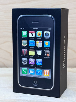Apple iPhone 3G 8GB (Black) AT&T - Model: A1241 - Complete w/ Original Box
