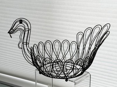 Turkey Shaped Black Metal Wire Basket Fruit Egg Bread Serving Table Décor