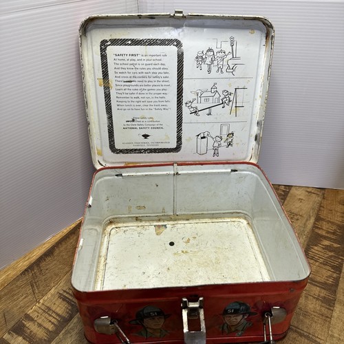 Vintage Aladdin 1973 EMERGENCY Lunchbox No Thermos - Picture 6 of 14