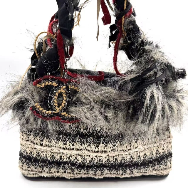 11.04 21 Chanel Tweed & Faux Fur Inuit Fantasy Tote Black Handle Shoulder Bag