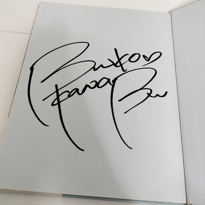 Kanazawa Bunko Autographed Photo Book Reshape Japanese Actress Celeb US:DDP