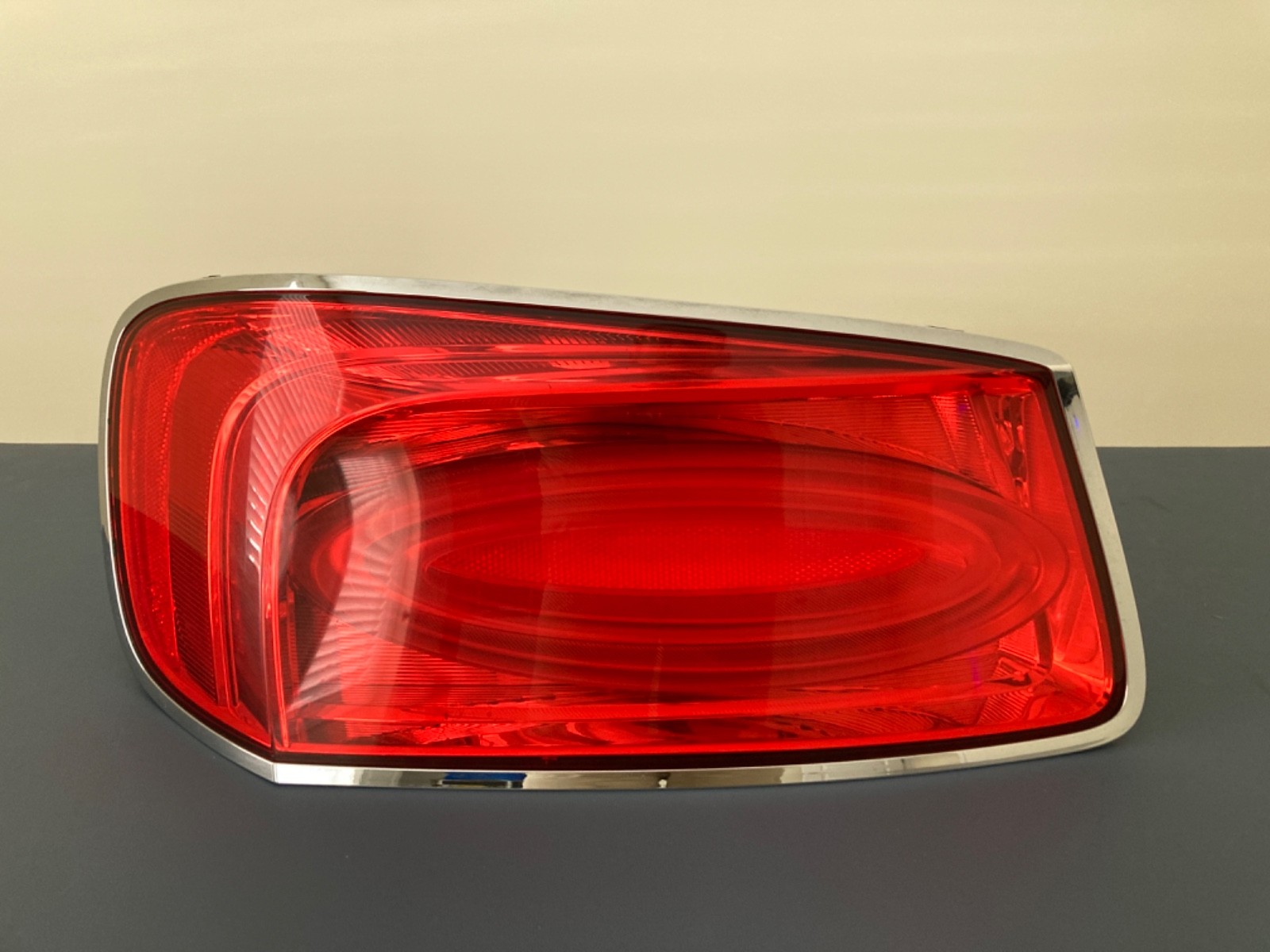 Bentley Flying Spur 2014-2019 Left Tail light P/N 4W0945095J