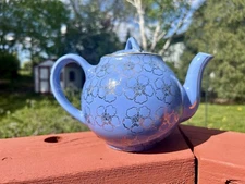Hall China 6 cup teapot #049; periwinkle blue with gold french floral pattern
