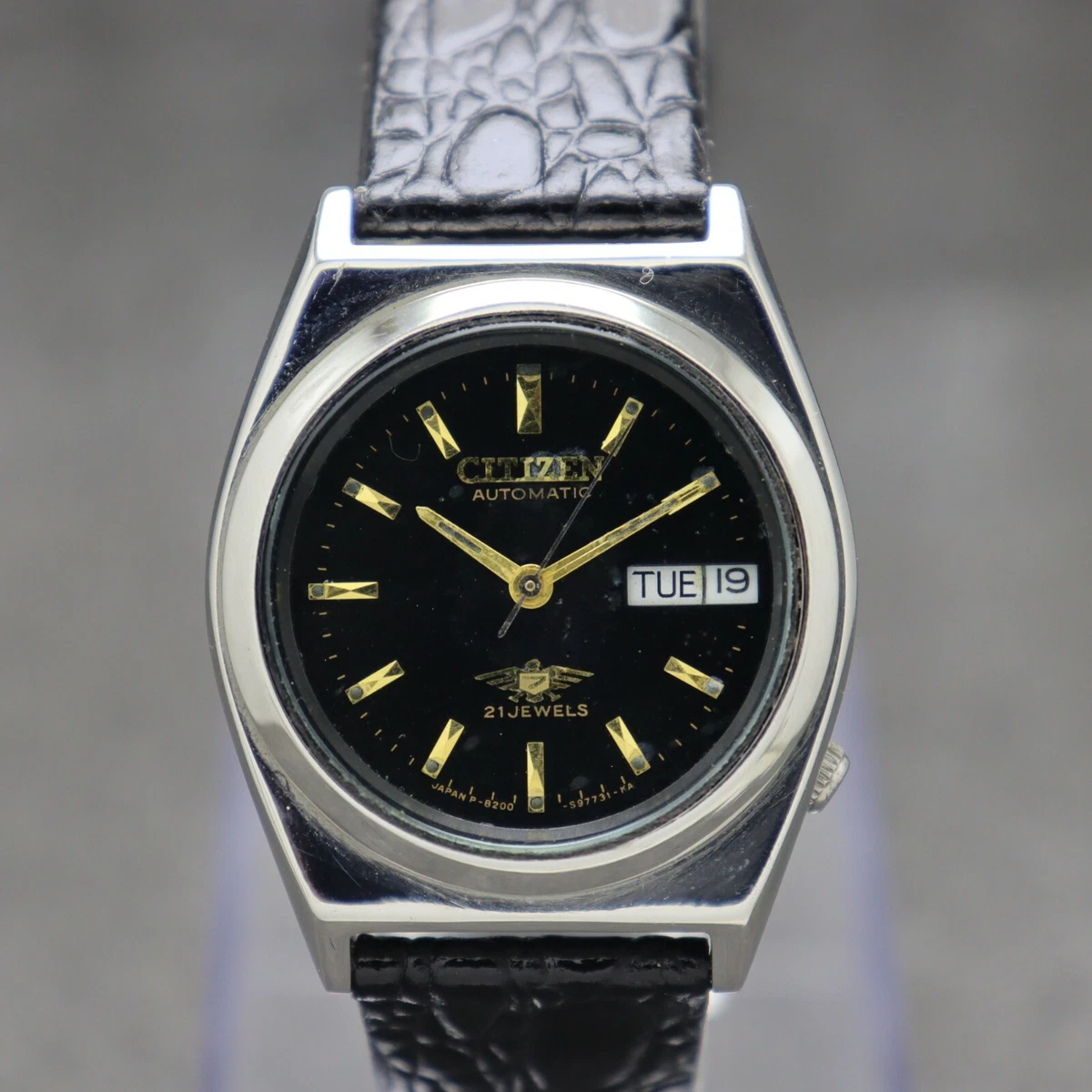 Vintage Citizen Automatic Movement No. 8200 Japan Made Watch
