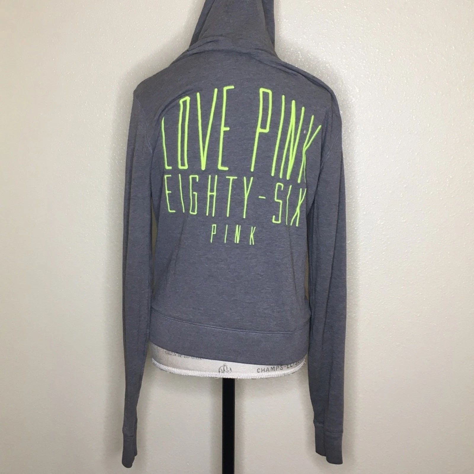 UNDERCOVER Felpa con cappuccio e zip rosa VS grigio medio e verde fluo