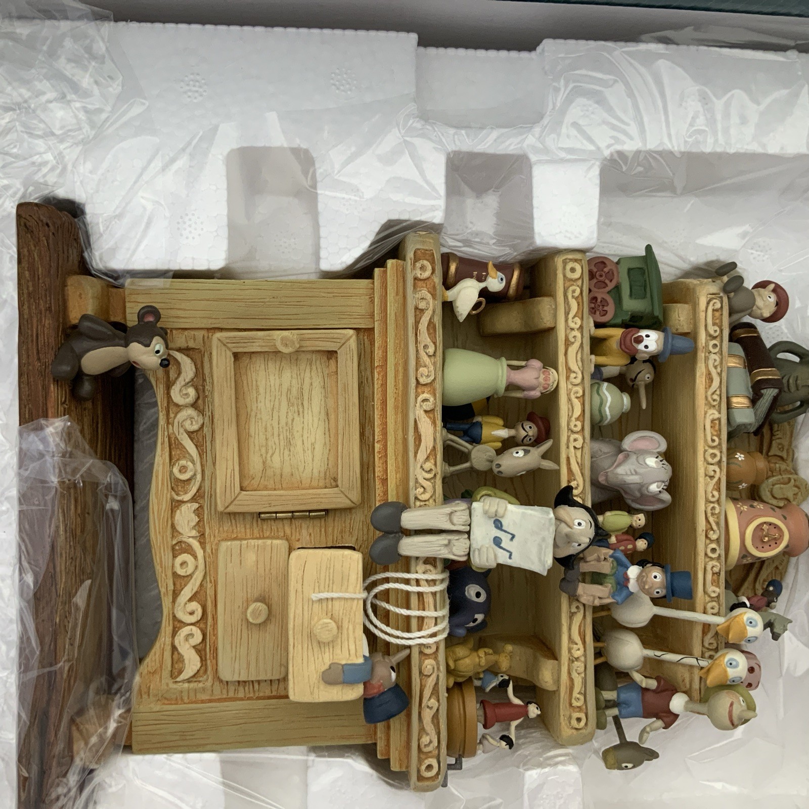 WDCC Pinocchio’s Geppetto's Toy Hutch “Geppetto’s Toy Creations” w/WDCC 1998 Pin