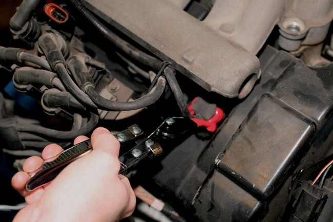 Alicate de extraer capuchones de bujías - Imagen 2 de 3