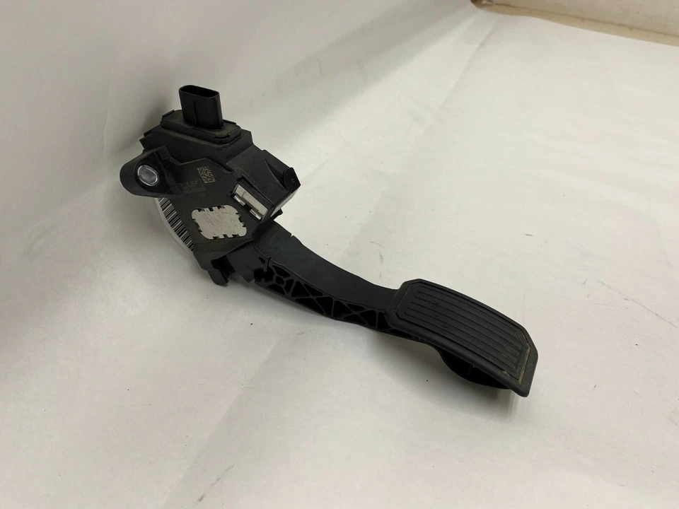 14-17 TOYOTA TUNDRA 5.7L ACELERADOR ACELERADOR PEDAL DE ACELERADOR OEM Foto 3 de 4