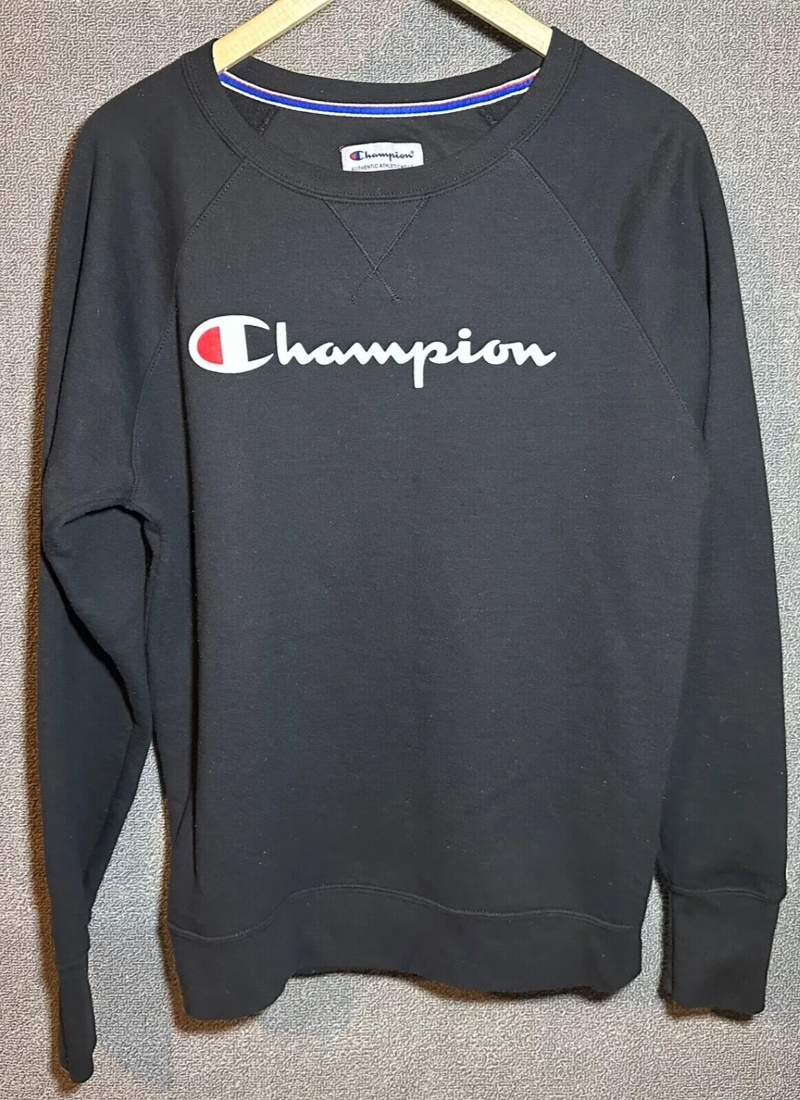 Champion Unisex Black Pullover Sweatshirt Large Warm Cozy Comfortable-image