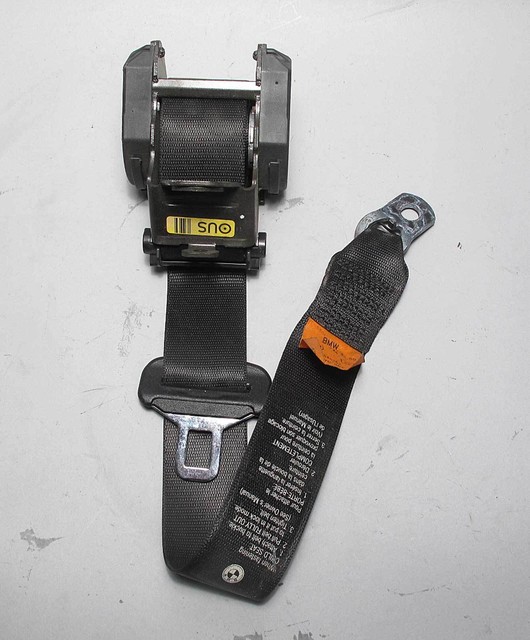 BMW E46 3Series Convertible Rear Seat Belt Black Left Right 20002006