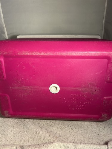 Vintage Coleman 18 Cooler 18 Qt 80’s Retro Fuchsia/White Model 5218 - Picture 7 of 9