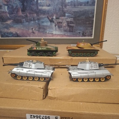  Matchbox Battle Kings 2x King Tiger 1xM48 1x Sherman nur UK (51)