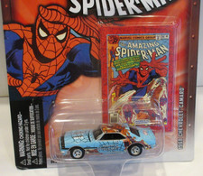 Chevrolet Camaro Johnny Lightning Spider-Man '68 con variación de neumáticos de goma difíciles de encontrar