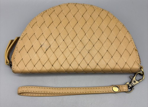 MANDRN Wedge Woven Wallet Wristlet Removable Strap Tan Sand VGUC