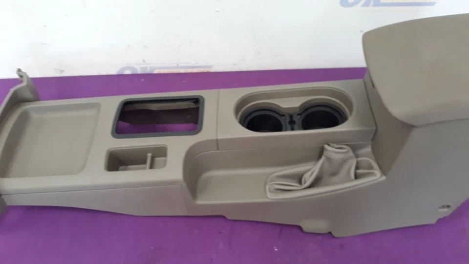 17 CONJUNTO CONSOLA PISO DELANTERO NISSAN FRONTIER BRONCEADO Foto 2 de 4