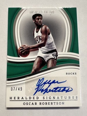 2022-23 Paini Immaculate Oscar Robertson Auto /49 Heralded Signatures #IHS-OSC