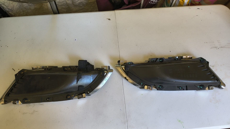 英菲尼迪 Q60 IPL 雾灯删除边框格栅装饰套装原始设备制造商 L 和 R — 第 4/4 张图片