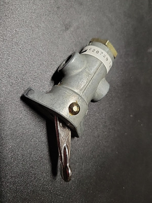 Bendix 228729N Tw 1 Air Brake Control Valve Case L12630 Original OEM Part