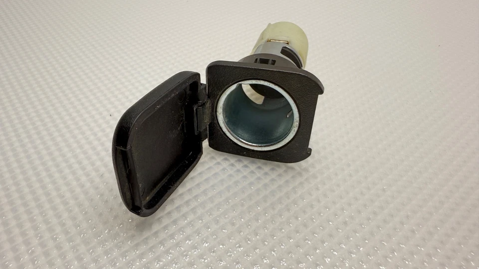 2024 2025 MAZDA CX-90 REAR RIGHT SIDE QUARTER PANEL POWER OUTLET SOCKET OEM - Image 2 of 4