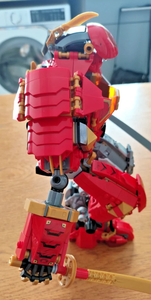 LEGO Ninjago 71720 Fire Stone Mech, photo 4 of 5