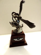 HARLEY DAVIDSON 100TH ANNIVERSARY SOLID PEWTER EAGLE STATUE 14" WITH WOOD BASE.