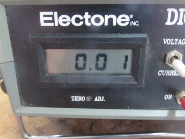 Electone Digital Test Unit / Model DTU-1000 Hearing Aid Battery Tester w/ Probe - Image 2 of 4