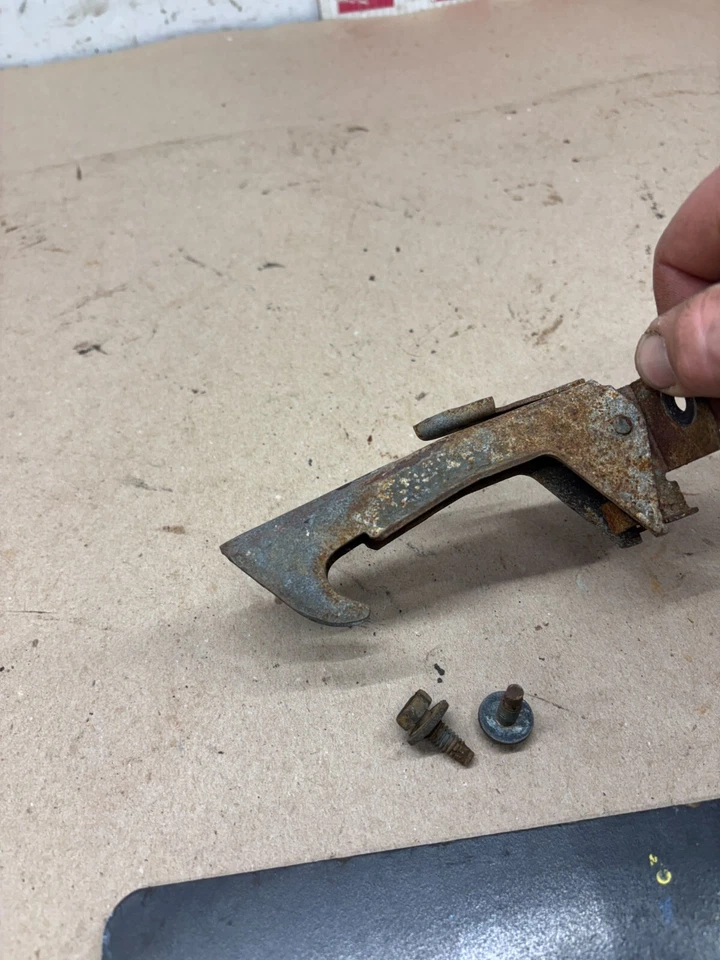 1972 1980 DODGE RAMCHARGER D150 W150 BIRDBATH HOOD LATCH CATCH BIRD BATH ASSEMBL - Image 3 of 4