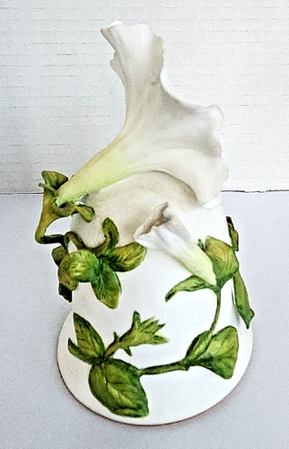 Vintage Jeanne Holgate Bone China White Cascade Petunia Bell Franklin Mint 1983 - Picture 4 of 9
