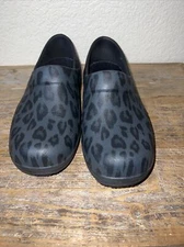 Crocs Women's Dual Comfort Neria Pro II  Shoes Clog Shoe Graphic Sz 7