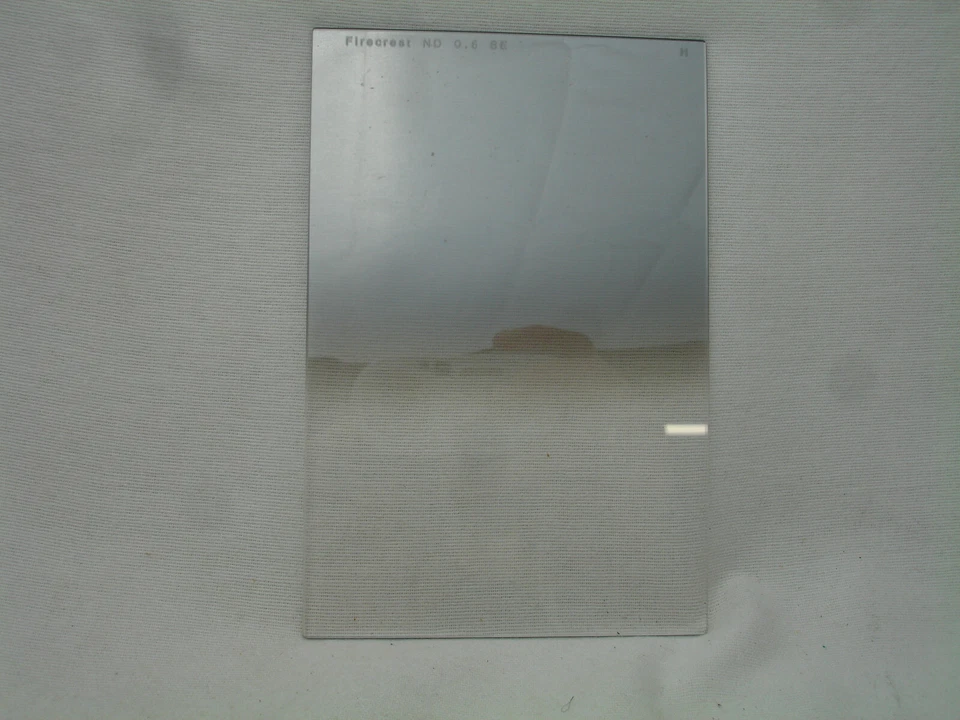 Formatt Hitech 100 x 150mm Firecrest Ultra Soft Edge Graduated ND 0.6 Filter - Image 3 of 4