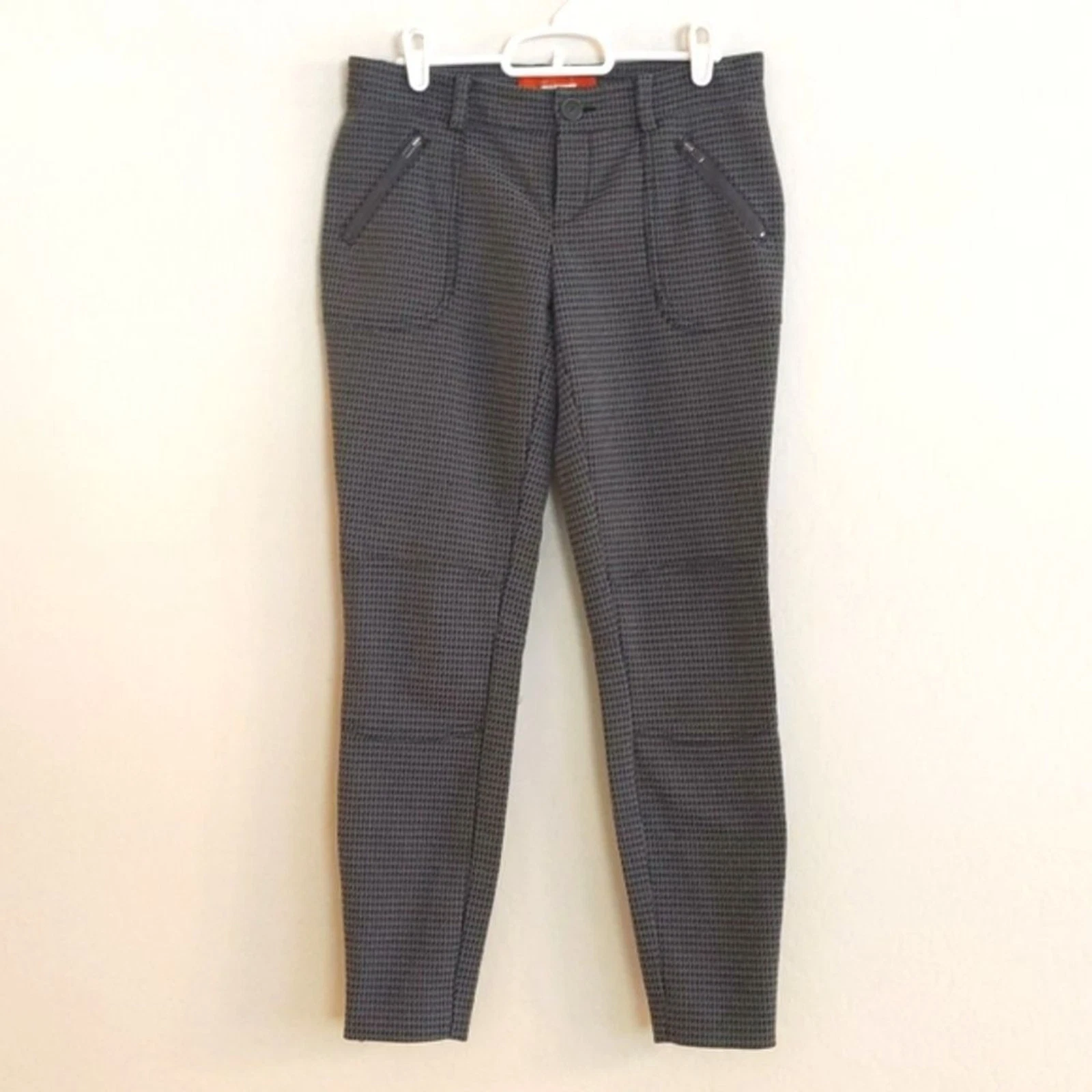 Anthro Cartonnier Grey Black Houndstooth Zipper Pocket Skinny Crop Capri Pant -2