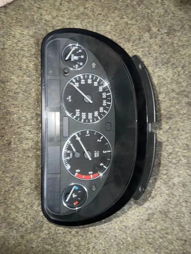 BMW 5 Touring E39 Kombiinstrument 62116914913 110008735135 3.00 Diesel 33969229