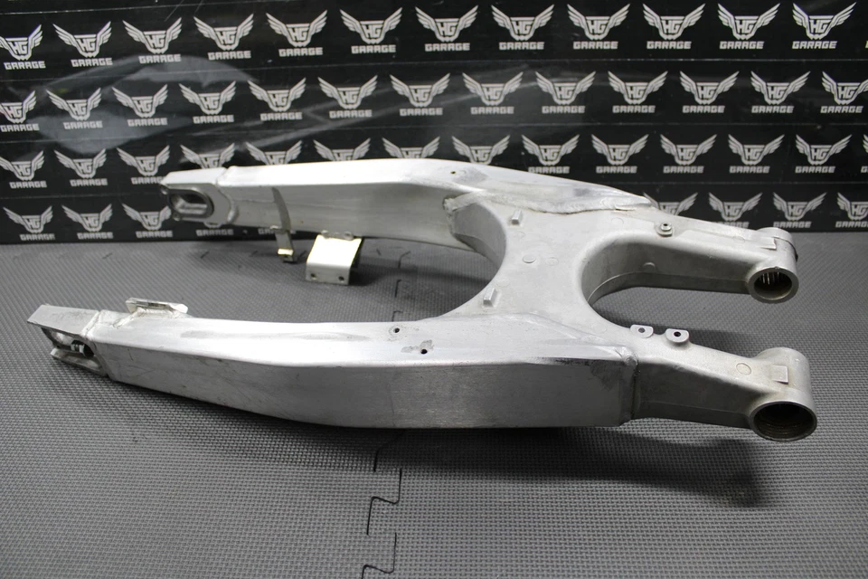 2000 2001 HONDA CR125R CR250R OEM BRAÇO OSCILANTE SUSPENSÃO BRAÇO OSCILANTE 52200-KZ4-J30 - Imagem 2 de 4