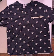 fabrique innovations Pittsburgh Penguins scrub top. V-neck, pocket, Sz M