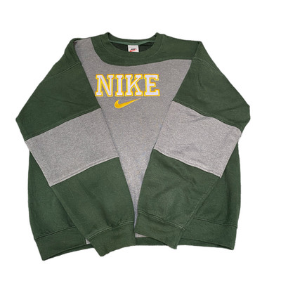 Nike überarbeitetes Sweatshirt Herren Large grün grau bestickt Spruch Logo Vintage Y2K