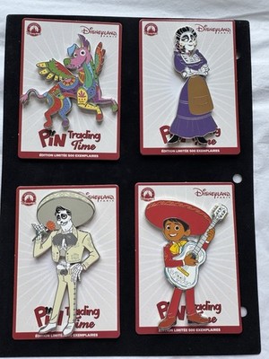Disney Pin Trading Time Limited Edition 4 Pin Set von Disneys Coco. Nagelneu