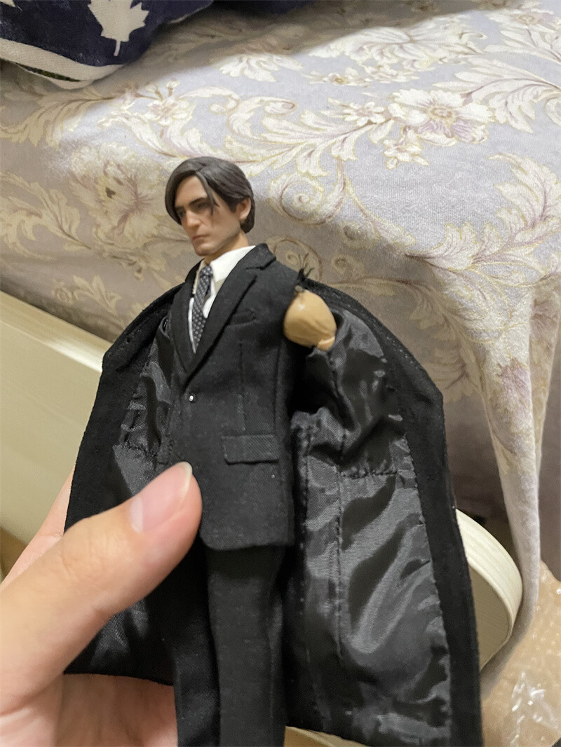 Aton Custom 1/12 Bruce Wayne Batman Action Figure