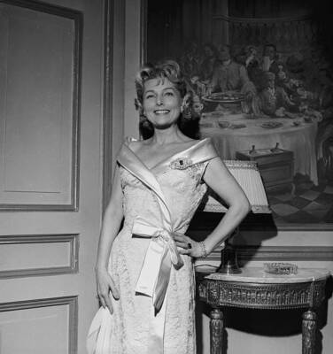 Simone Renant in the play That the men are expensive! 1960s Old Photo