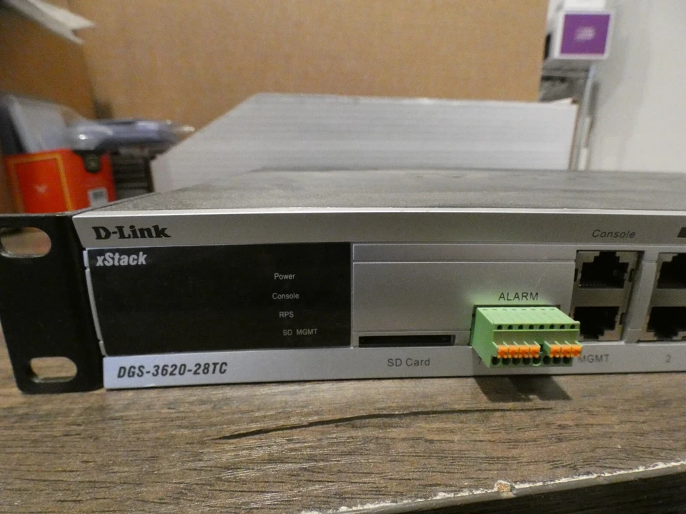 D-Link xStack DGS-3620-28TC 24 Port Gigabit Network Switch with 4 SFP Ports - Image 2 of 4