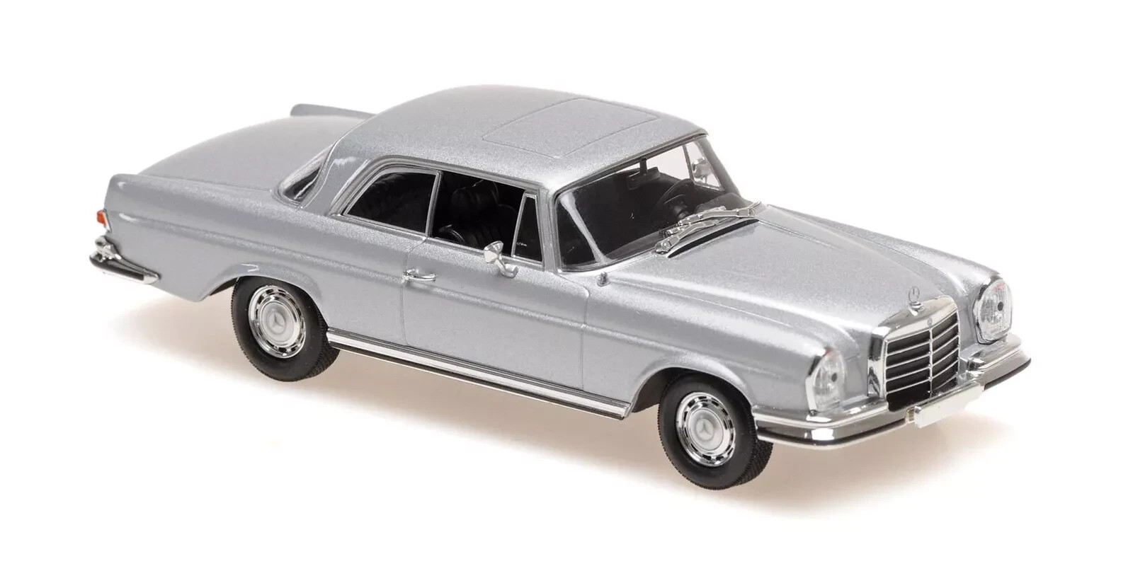 MERCEDES-BENZ 280 SE 3.5 Coupé 1970 Minichamps 1/43, décoration vintage chic pour bureau et vitrine