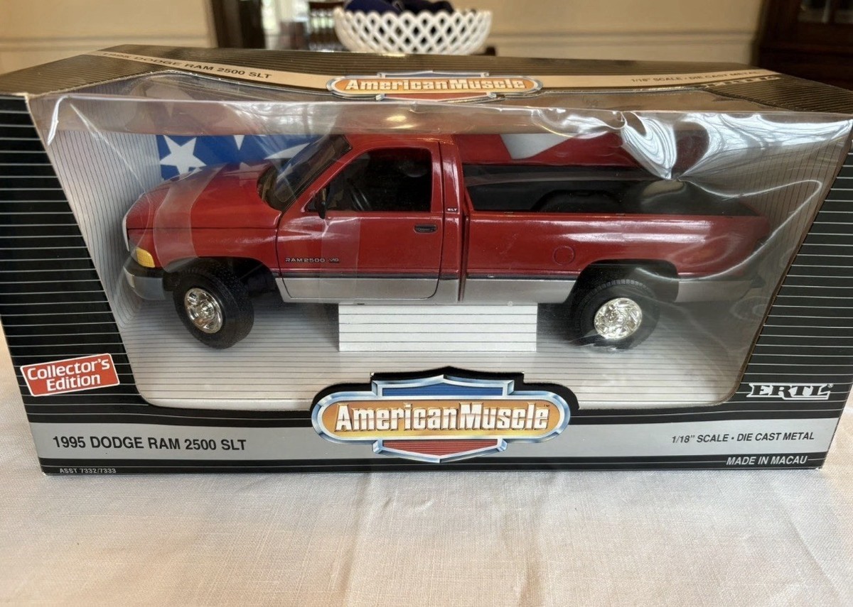 Ertl 1995 Dodge Ram 2500 SLT American Muscle #7333, Red & New In