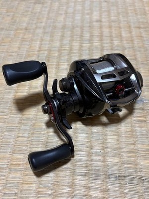 Daiwa ALPHAS SV 105SH Bait Reel Right Handle