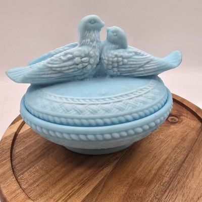 Vintage Westmoreland Blue Satin Milk Glass Love Birds On A Nest Candy Dish 