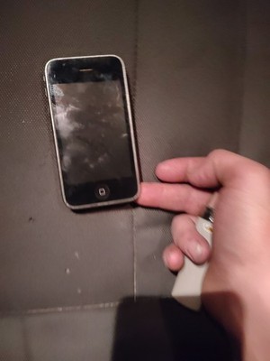 Apple IPhone 2g 8gb 1st Generation Original IPhone Good Condition