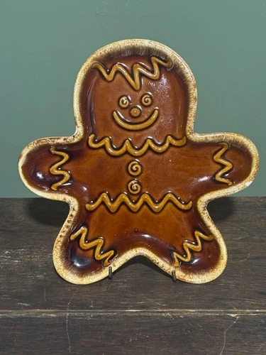 Vintage Hull USA Gingerbread Man Brown Drip Dish Plate
