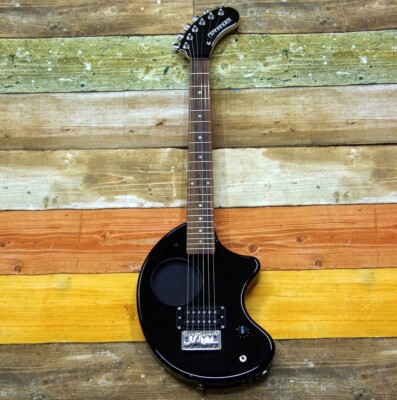 FERNANDES ZO-3 BLK Mini electric guitar with built-in FERNANDES ZO-3 BLK Mini electric guitar with built-in