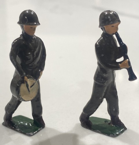 JAPAN CAST LEAD SOLDIER BAND MEMBERS & FLAG HOLDER LOT OF 5 - Picture 4 of 7