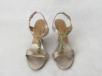 VALENTINO GARAVANI GOLD CHAMPAGNE LEATHER, JADE JEWELED PLATFORM SANDALS. Sz 6 