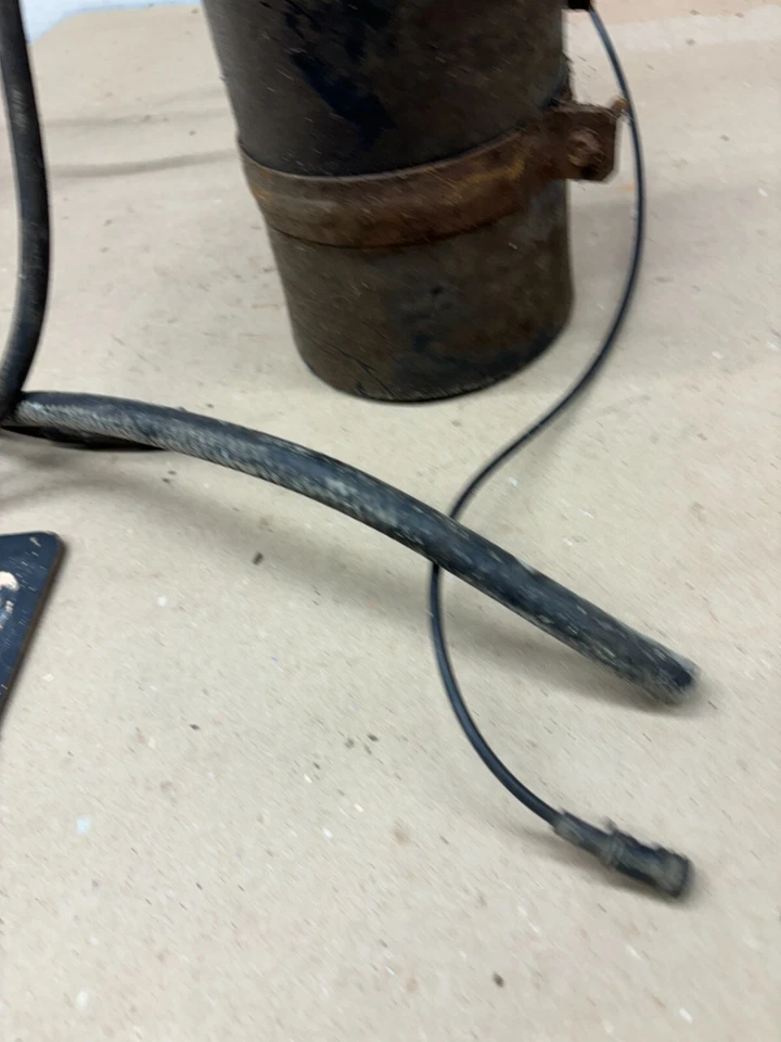 1981 83 84 1987 DODGE D100 D150 D350 FUEL VAPOR CANISTER EVAP W/MOUNT CAN OEM OE - Image 3 of 4