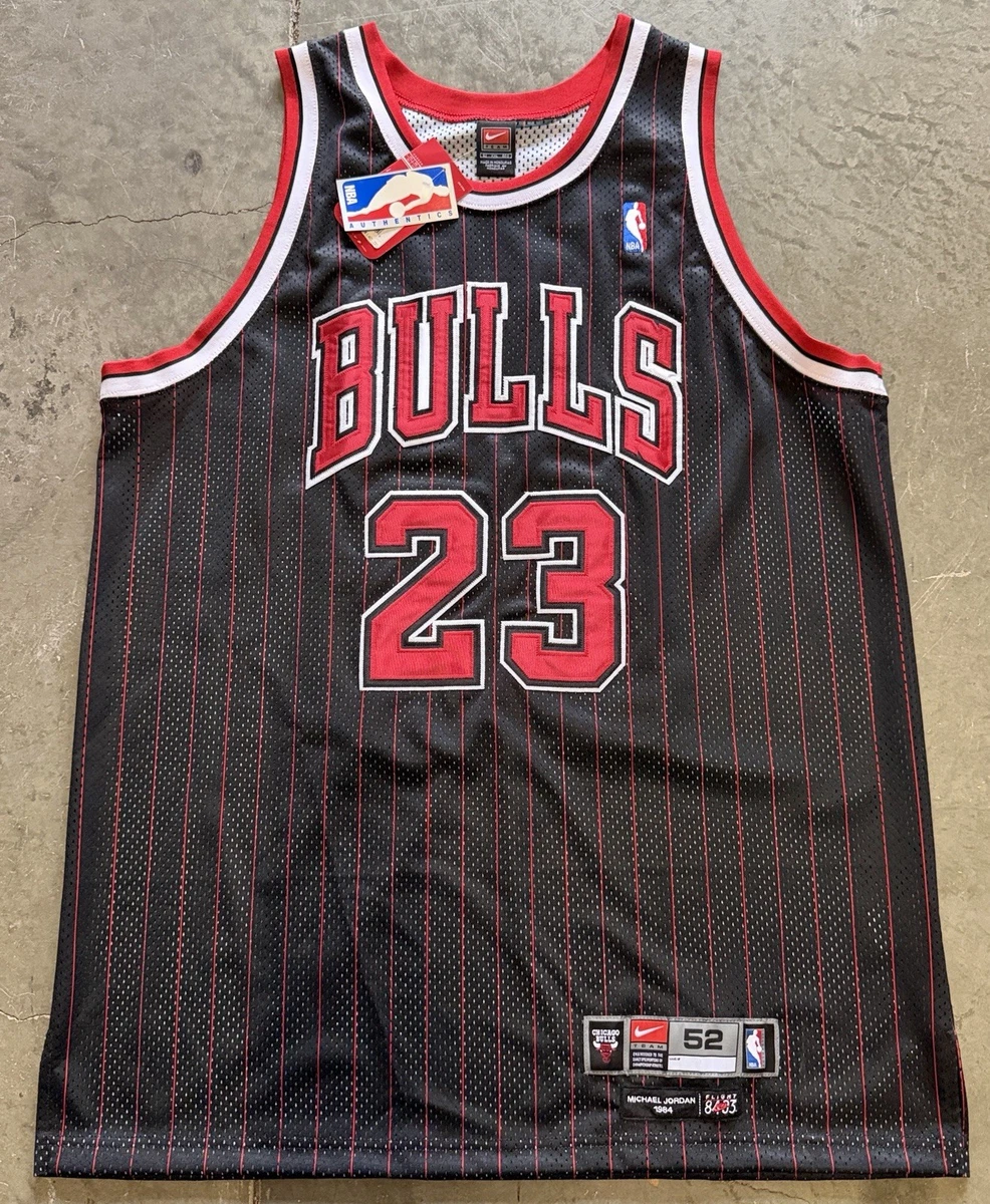 Preços baixos em Nike Michael Jordan Chicago Bulls Roupas e